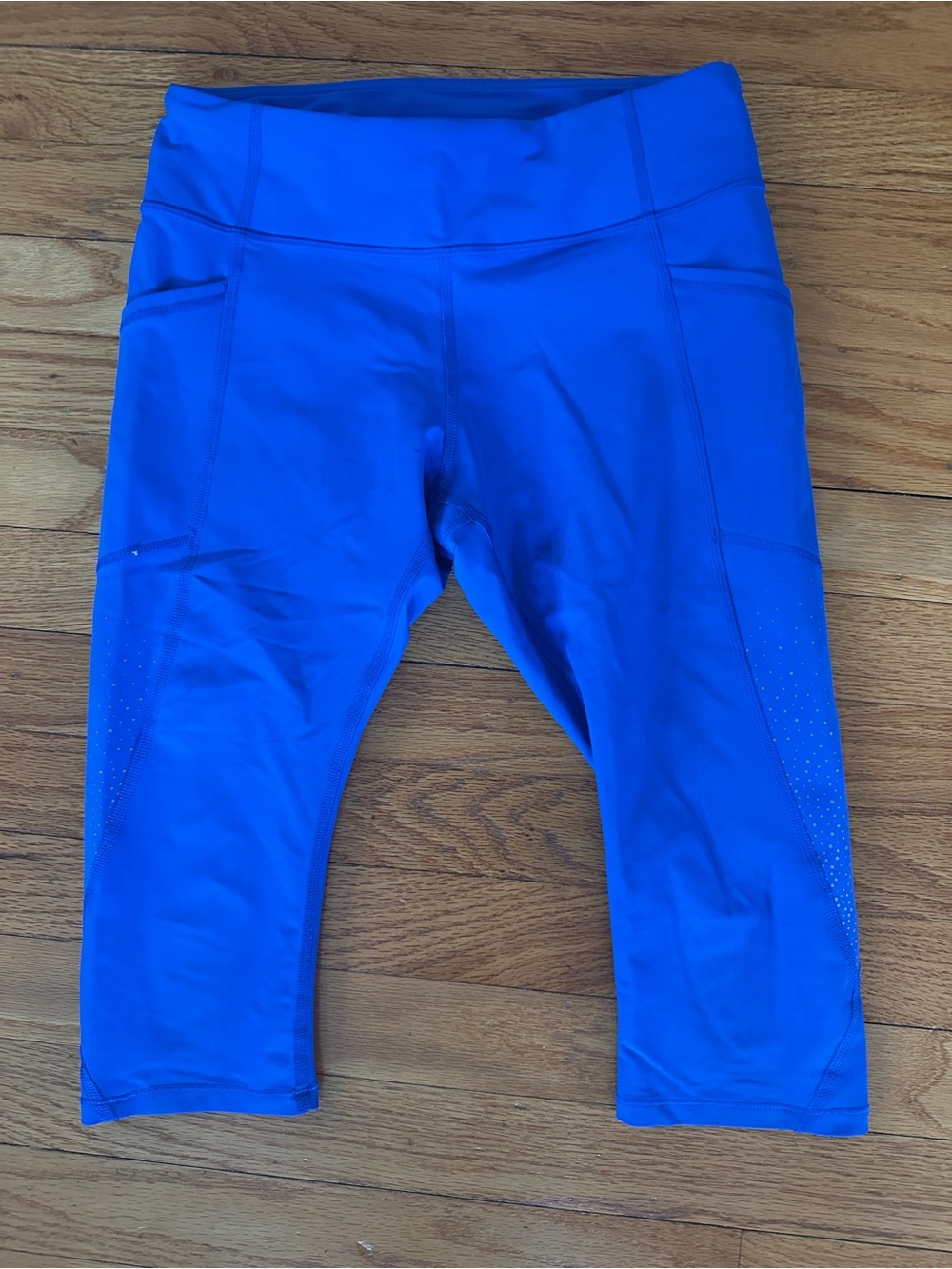 Lululemon Tight Stuff Crop II (15") in
Cerulean Blue